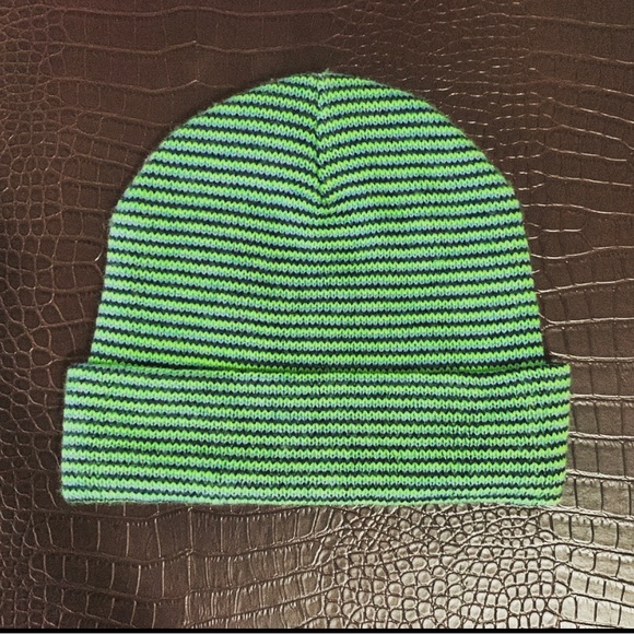 Rare SUPREME toque/beanie w tags-Unisex - Picture 3 of 3